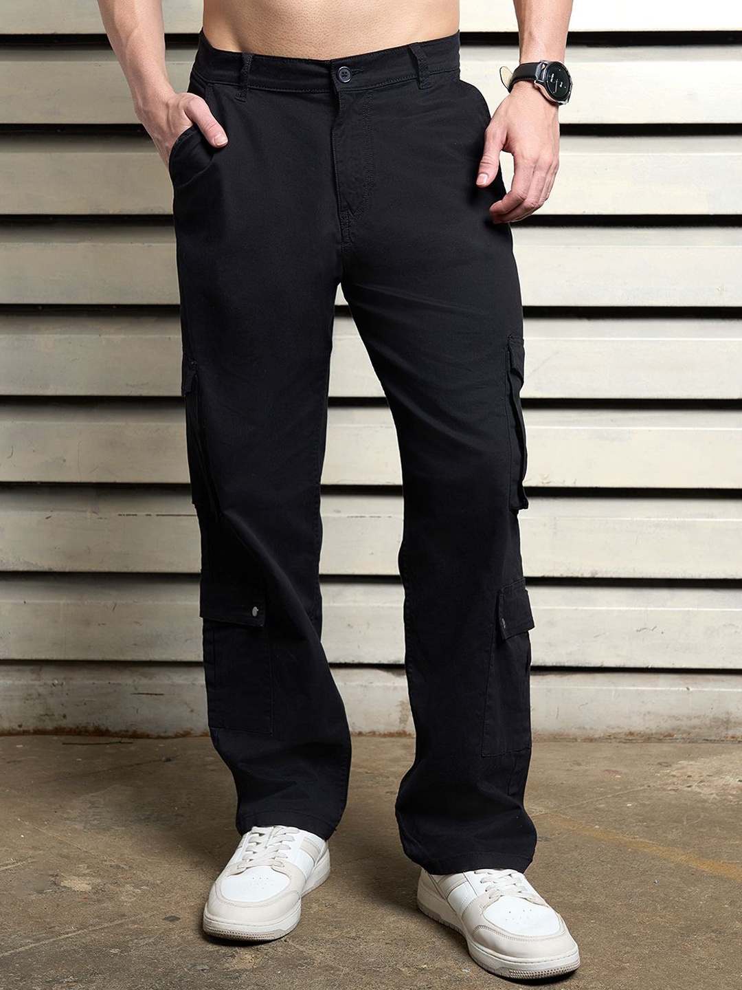 

High Star Men Loose Fit Mid Rise Cargo, Black