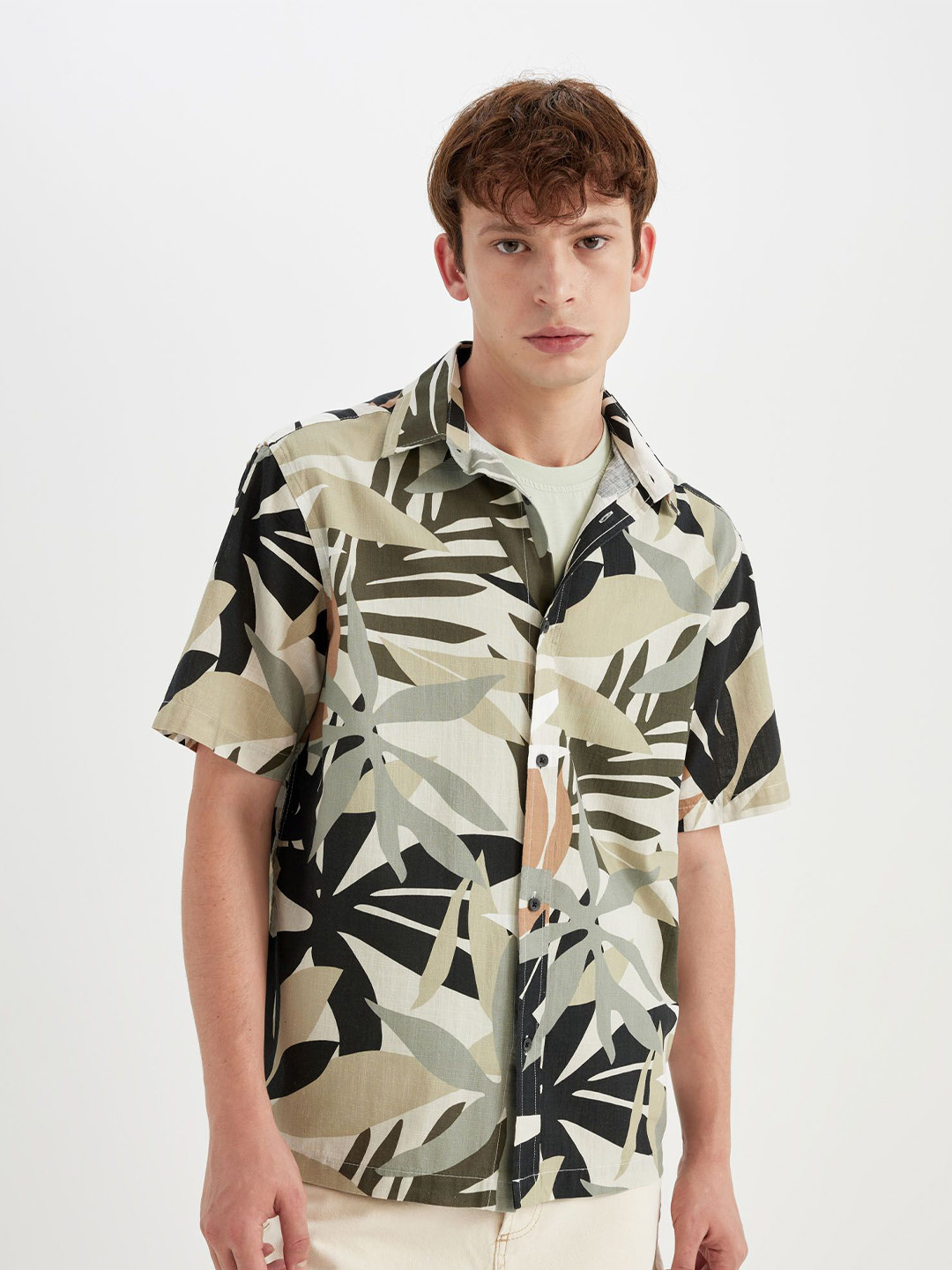 

DeFacto Men Opaque Printed Casual Shirt, Na