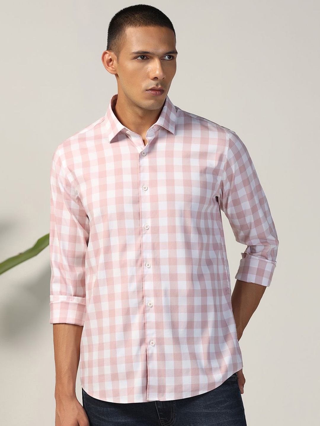 

Blackberrys Men Slim Fit Opaque Checked Casual Shirt, Pink