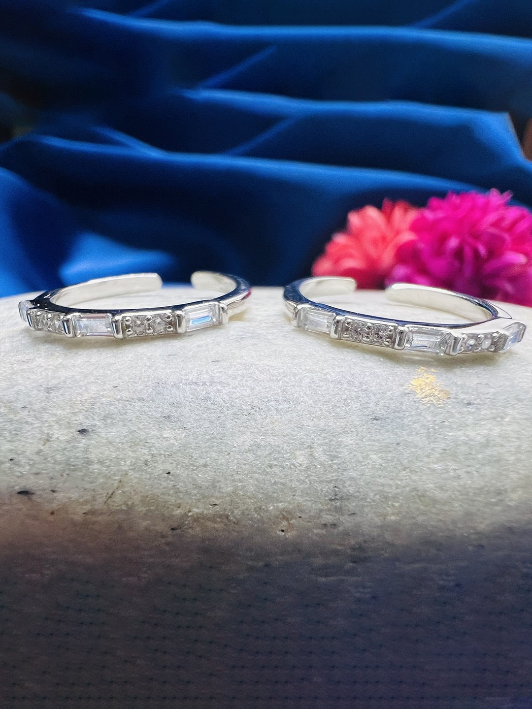 

Arte Jewels 925 Sterling Silver Cubic Zirconia Studded Toe Rings