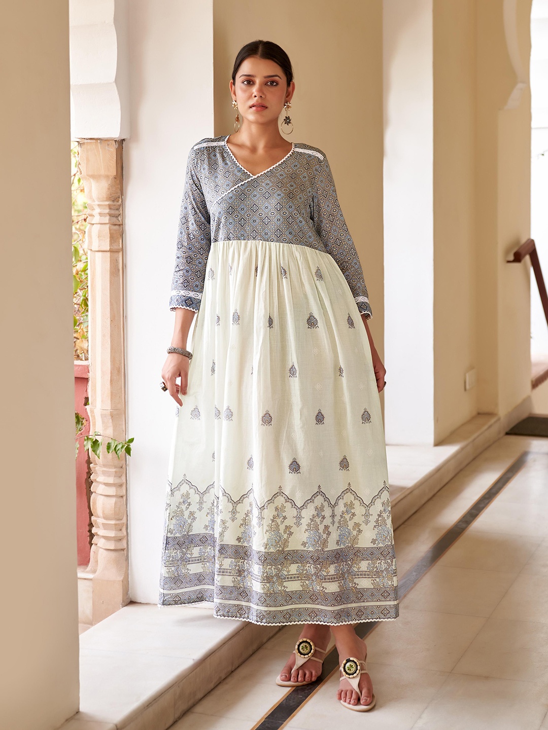 

DRESOUL Cotton Ethnic Motifs Printed Fit & Flare Maxi Ethnic Dresses, Blue