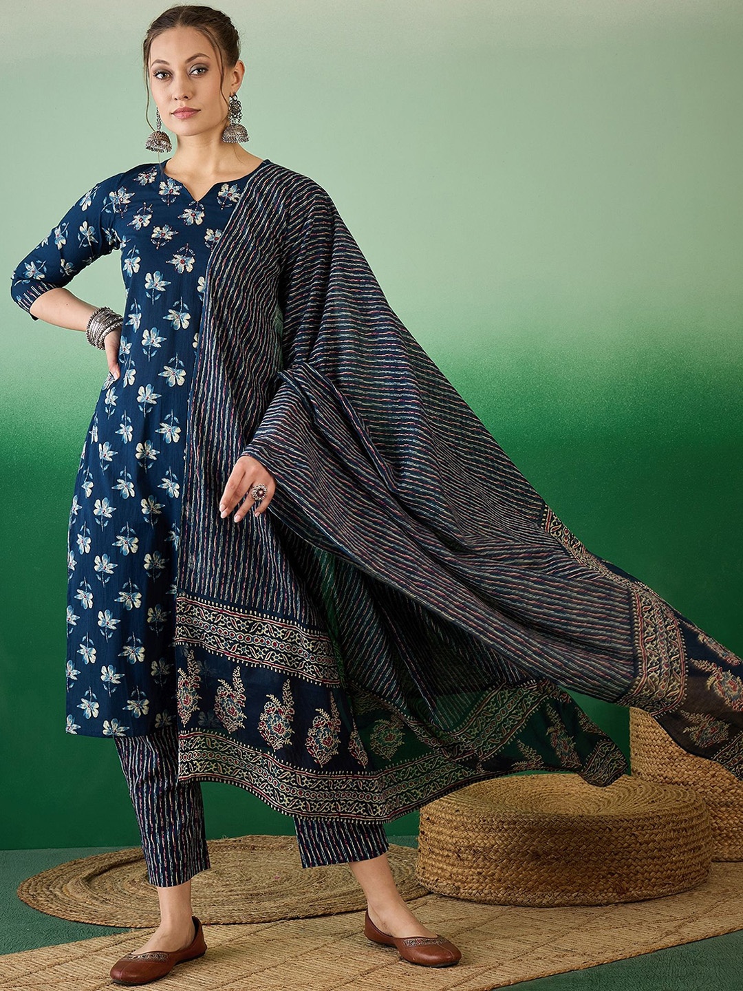 

RAJGRANTH Floral Printed Pure Cotton Straight Kurta with Trousers & With Dupatta, Blue