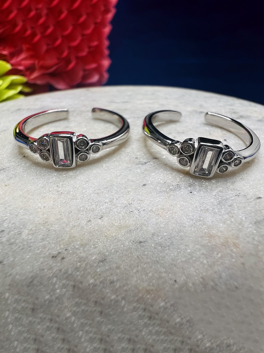 

Arte Jewels 925 Sterling Silver Stone-Studded Toe Rings