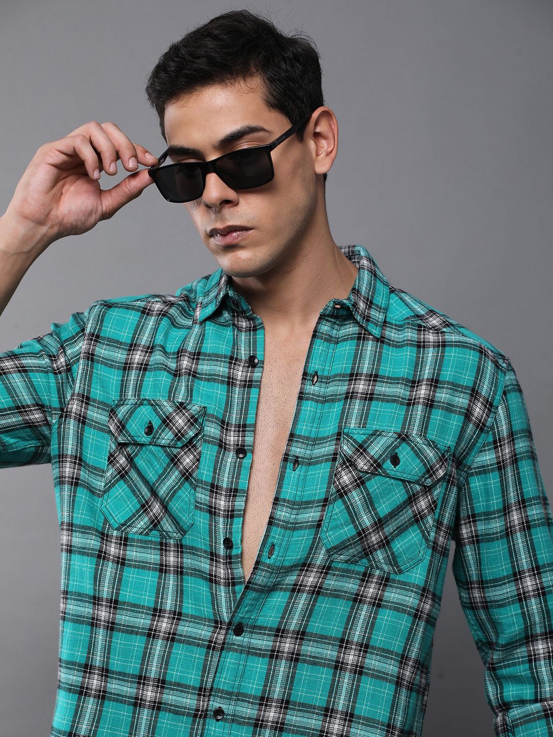 

Difference of Opinion Men Standard Tartan Checks Opaque Checked Casual Shirt, Green