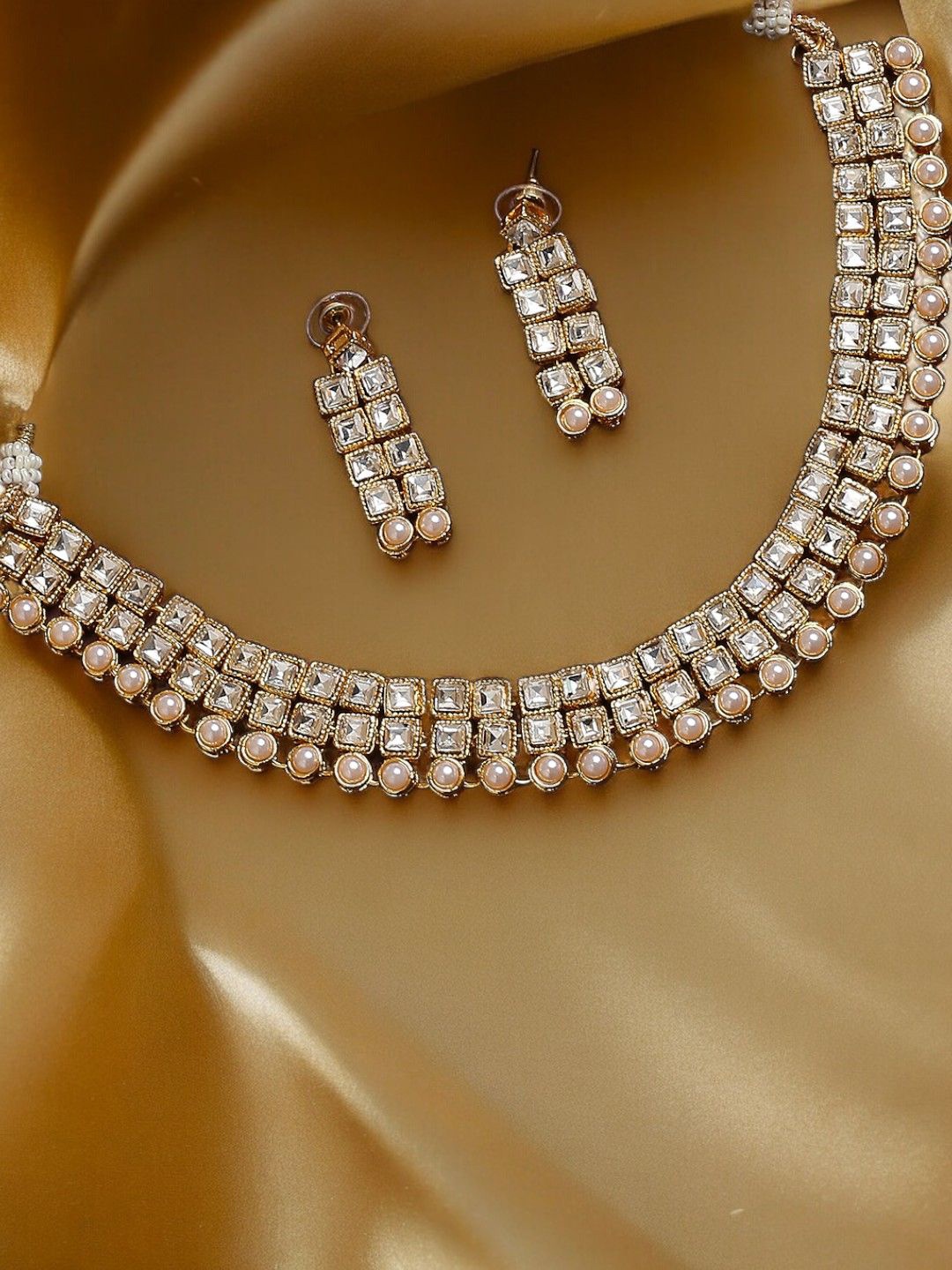 

Anouk Kundan Stone Studded & Beaded Jewellery Set, Gold