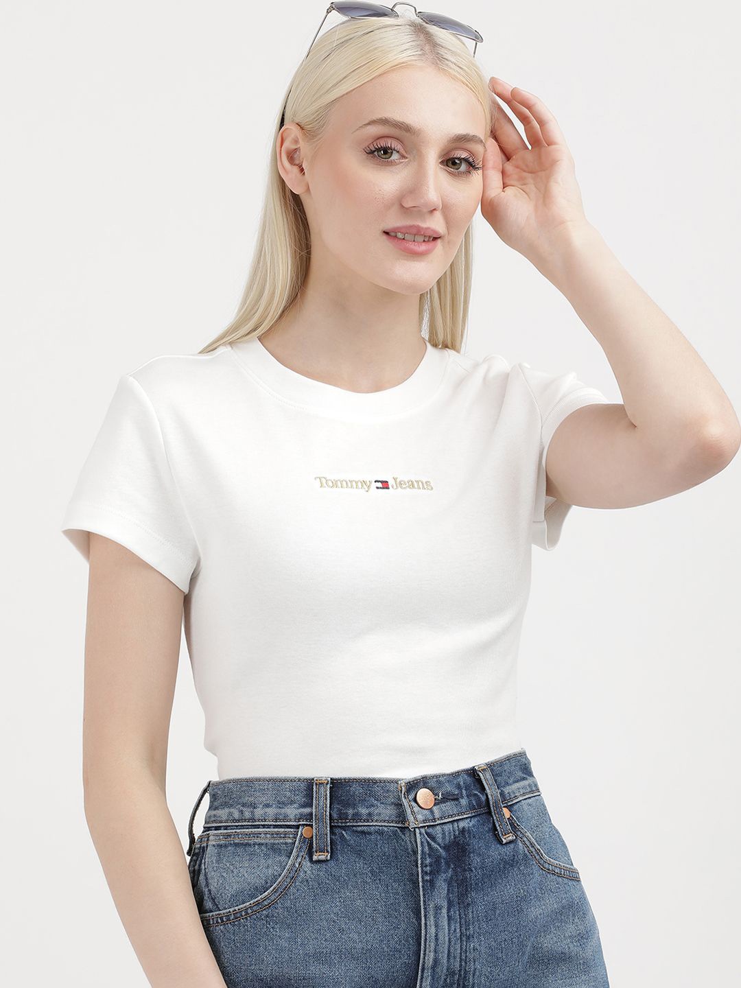 

Tommy Hilfiger Women Brand Logo Round Neck Cotton T-shirt, White