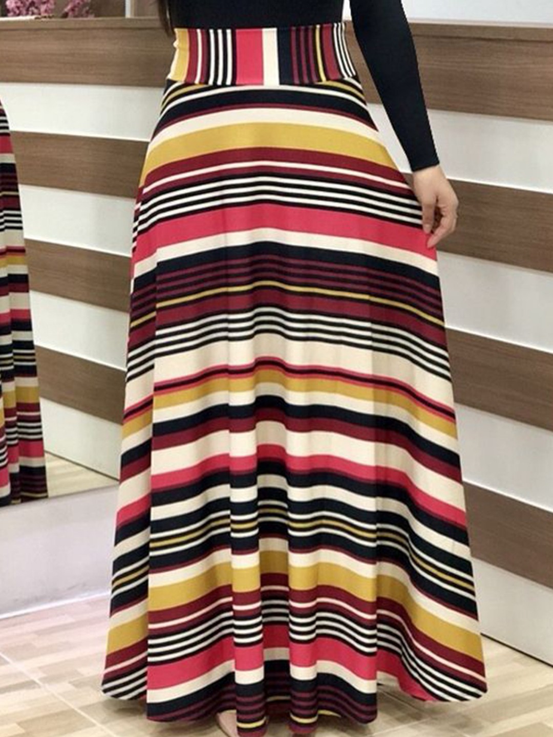 

StyleCast Polyster Printed Flared Maxi Skirt, Brown
