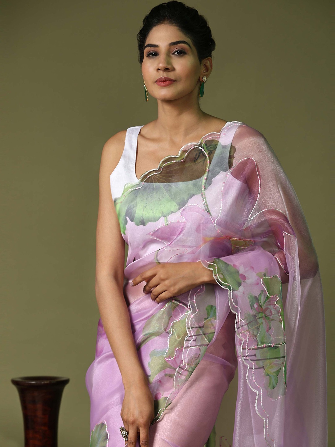 

Vastrasky Global Floral Sequinned Organza Lavendar Color Saree, Lavender