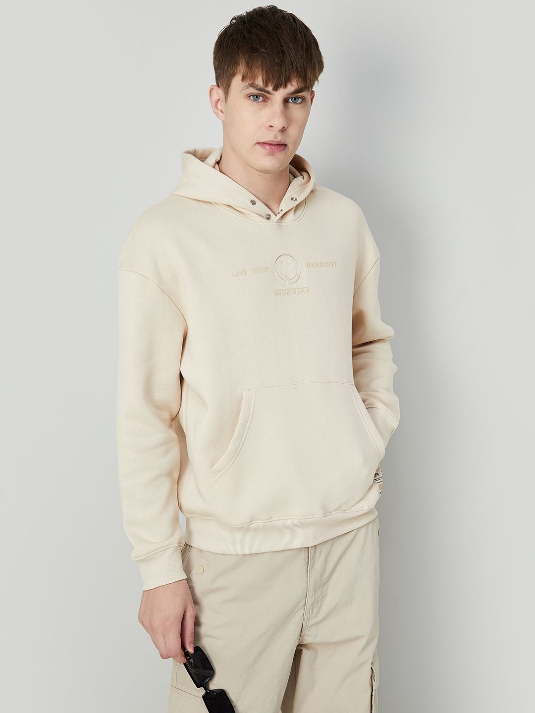 

SmileyWorld Men Sweatshirt, Beige