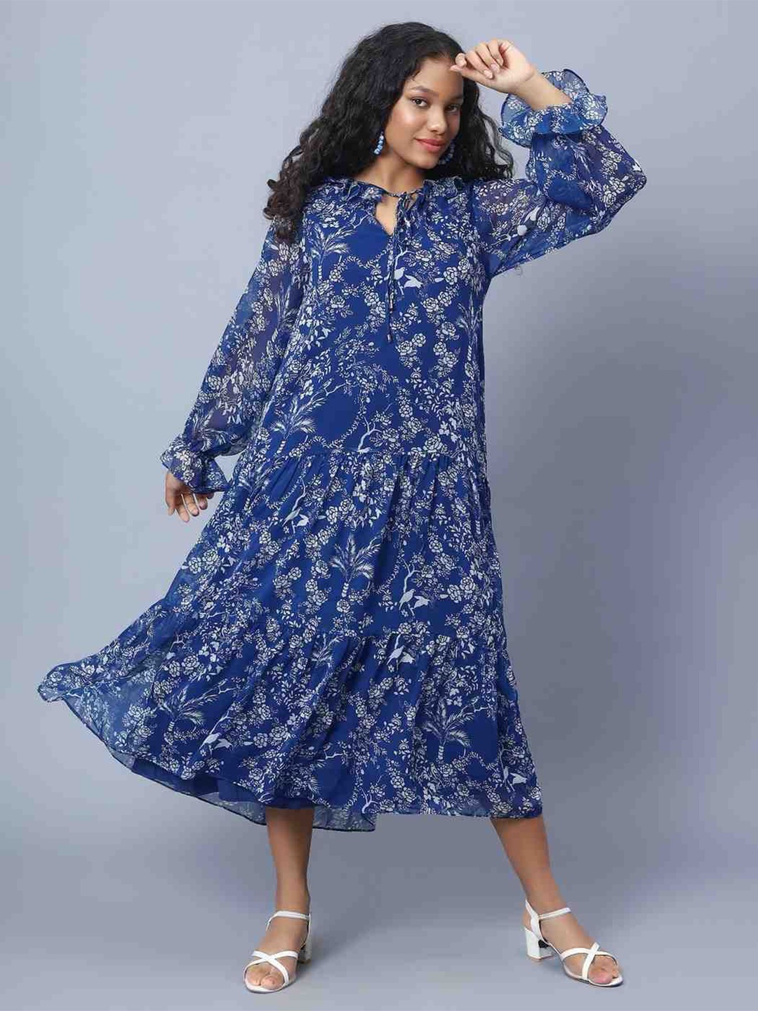 

Amagyaa Oversize Floral Print Tie-up Neck Dress, Navy blue