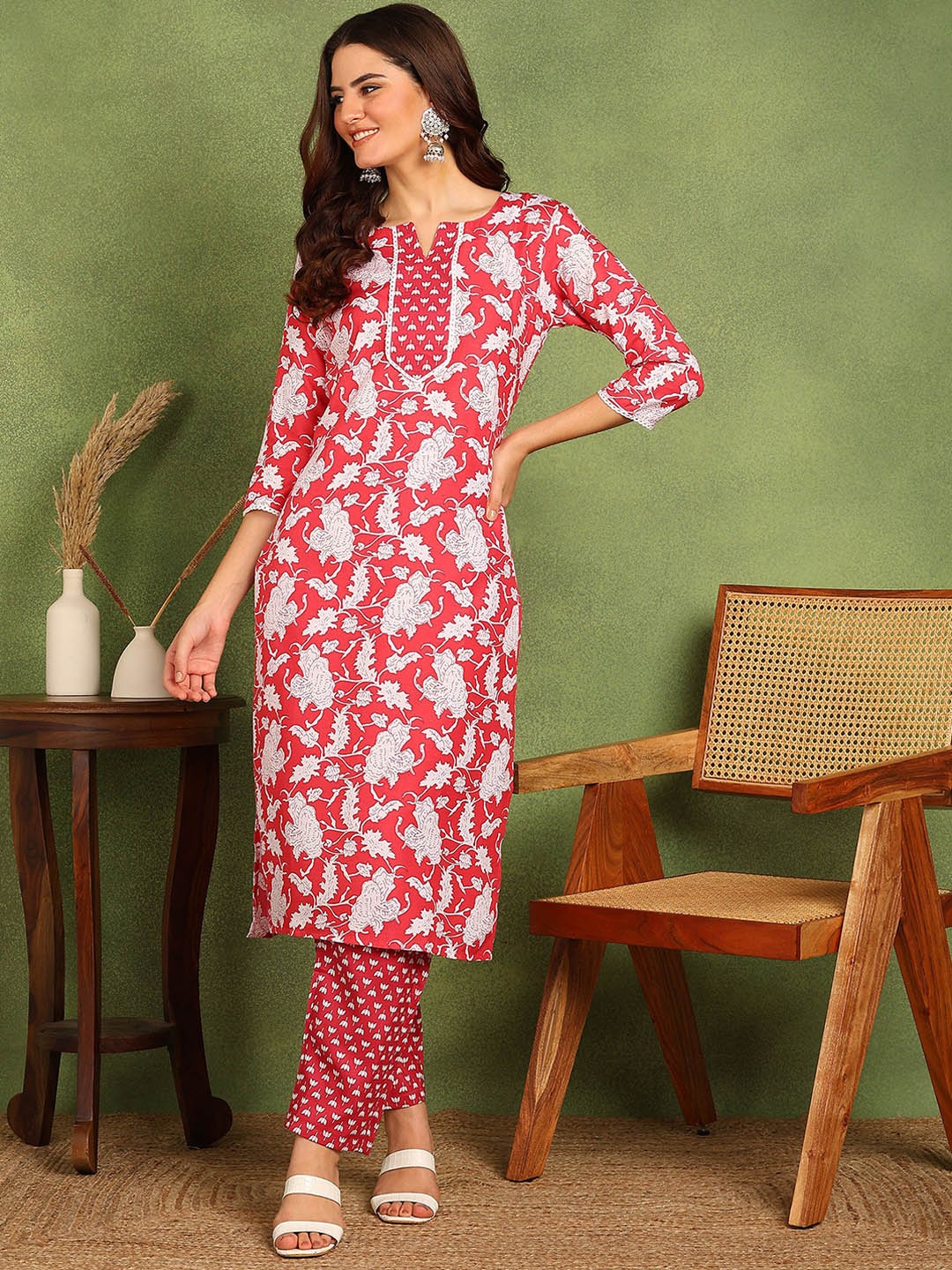 

DSK STUDIO Floral Printed Straight Kurta with Trousers, Peach