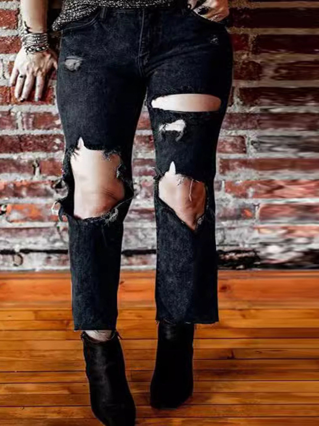 

LULU & SKY Women Slim Fit High-Rise Mildly Distressed Ripped Jeans, Black