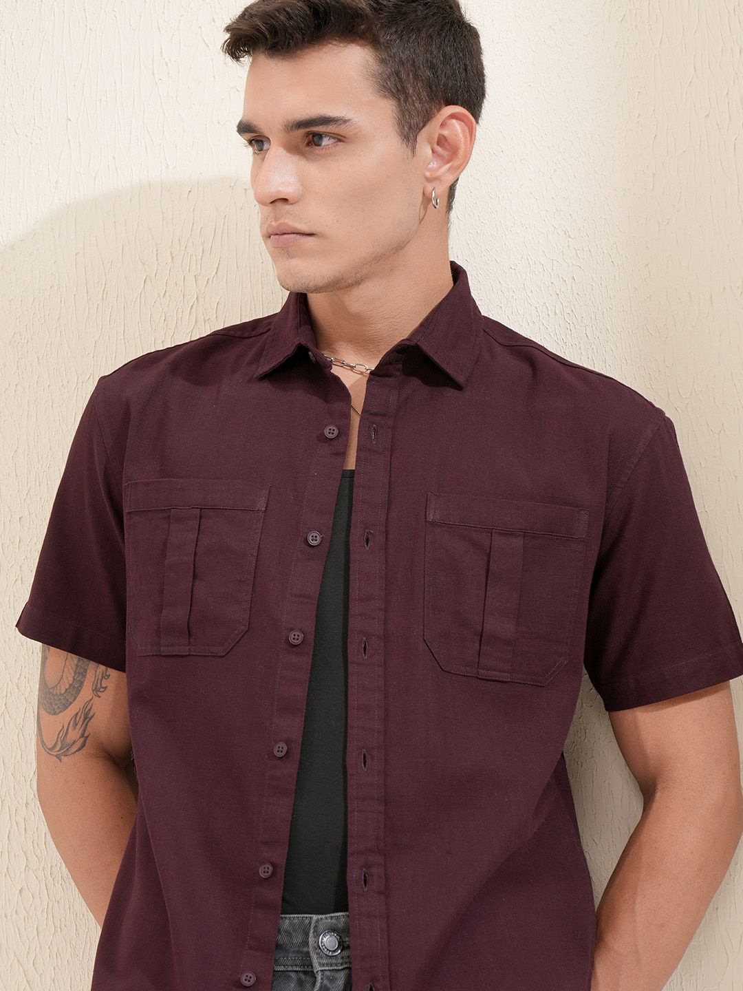 

HIGHLANDER Men Solid Cuban Collar Relaxed Shirt, Maroon