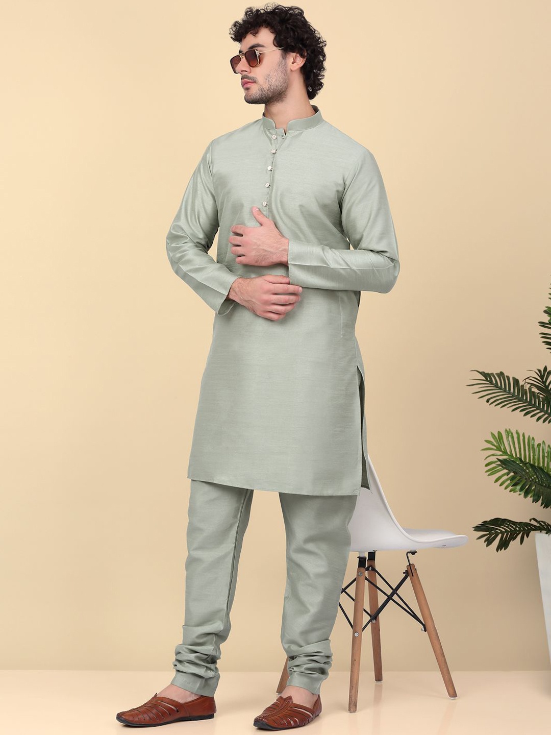 

KRAFT INDIA Mandarin Collar Straight Kurta With Churidar, Olive