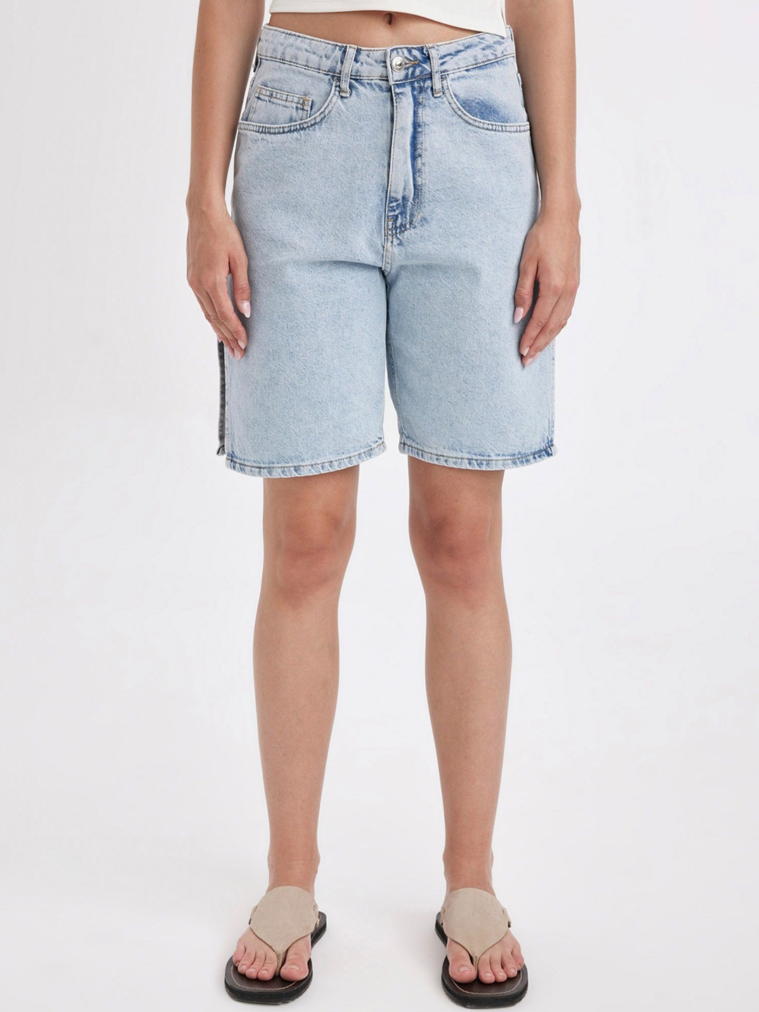 

DeFacto Women Casual Denim Shorts, Na