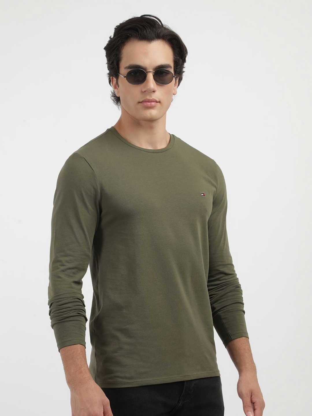 

Tommy Hilfiger Men Solid Round Neck Cotton Slim Fit T-shirt, Green