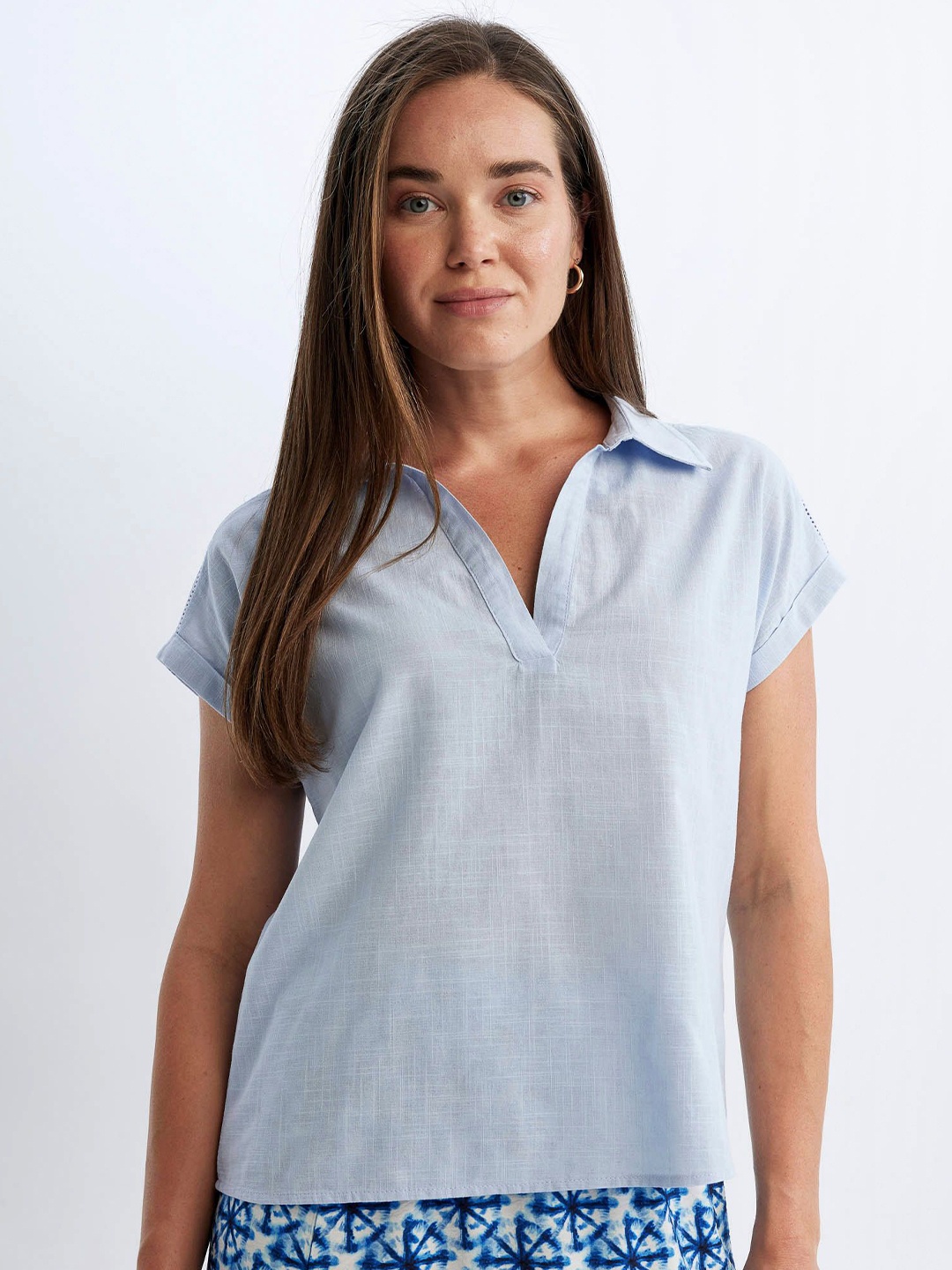 

DeFacto Women Opaque Casual Shirt, Na