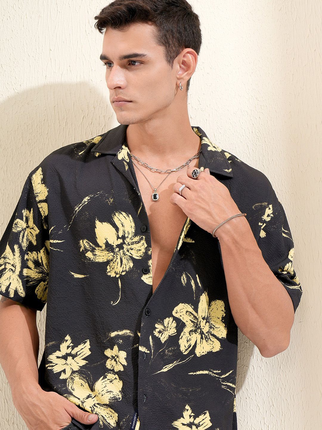 

HIGHLANDER Men Printed Overshirt, Black