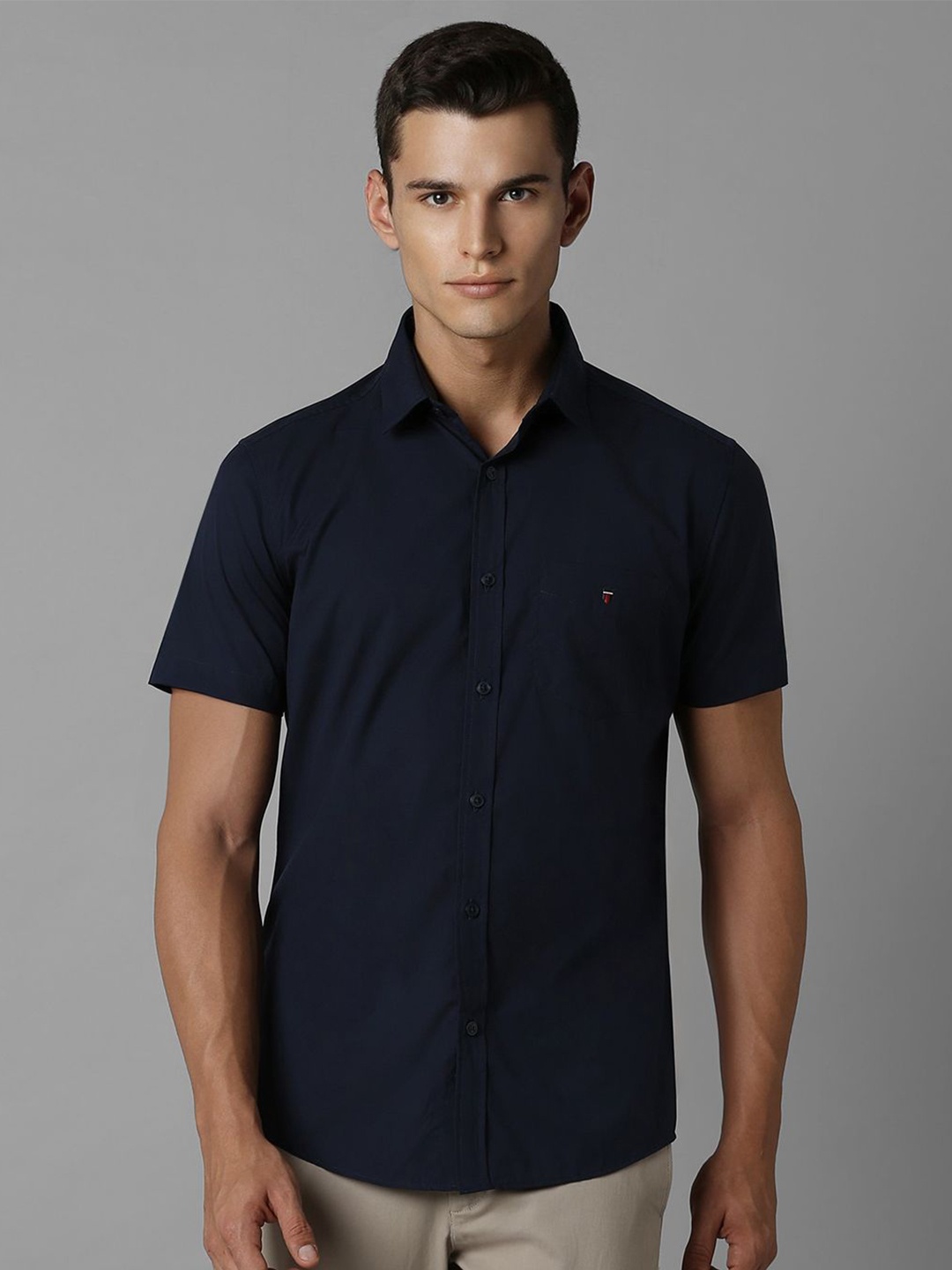 

Louis Philippe Sport Men Slim Fit Opaque Casual Shirt, Navy blue