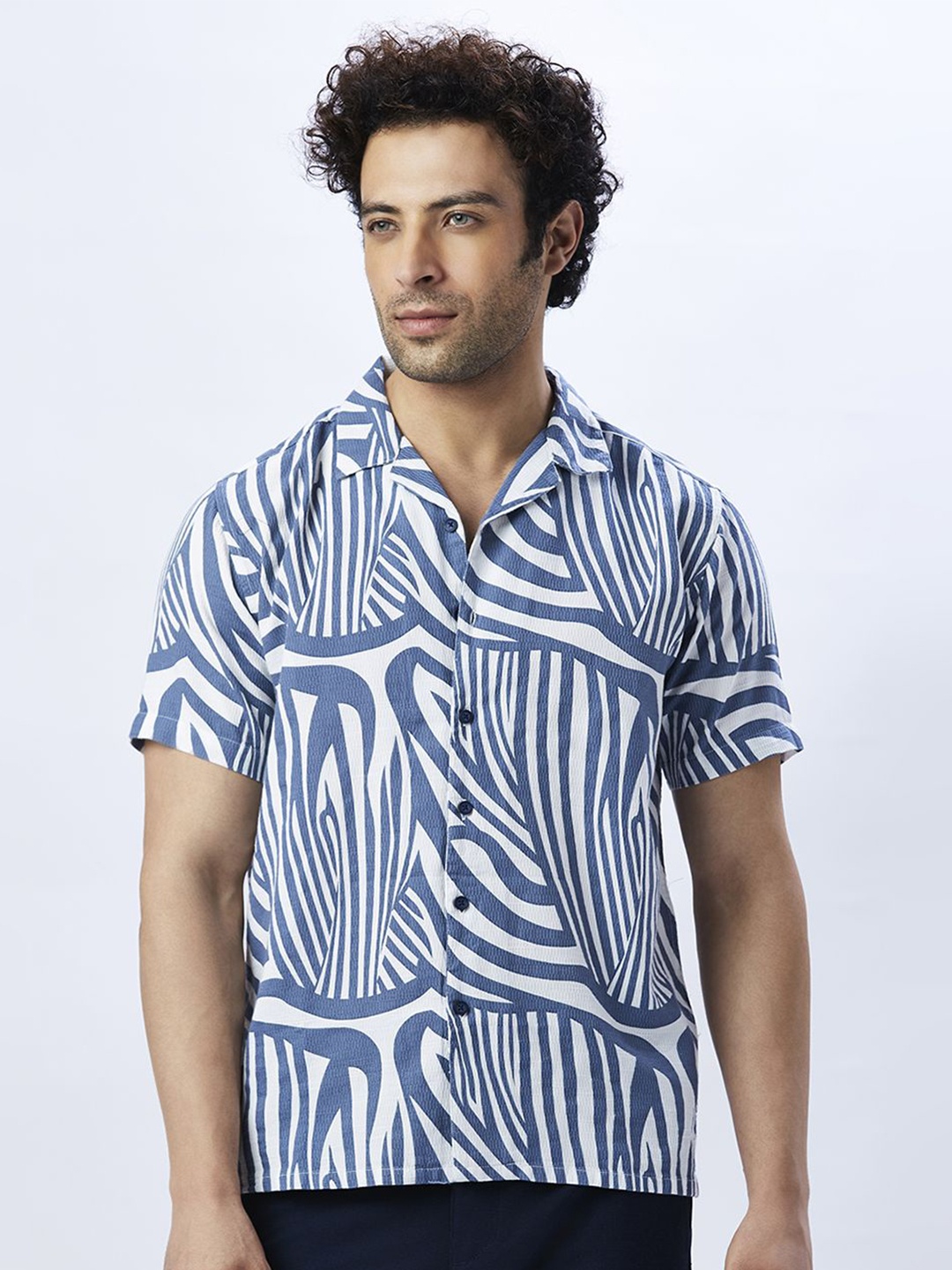 

VALEN CLUB Men Relaxed Opaque Striped Casual Shirt, Blue