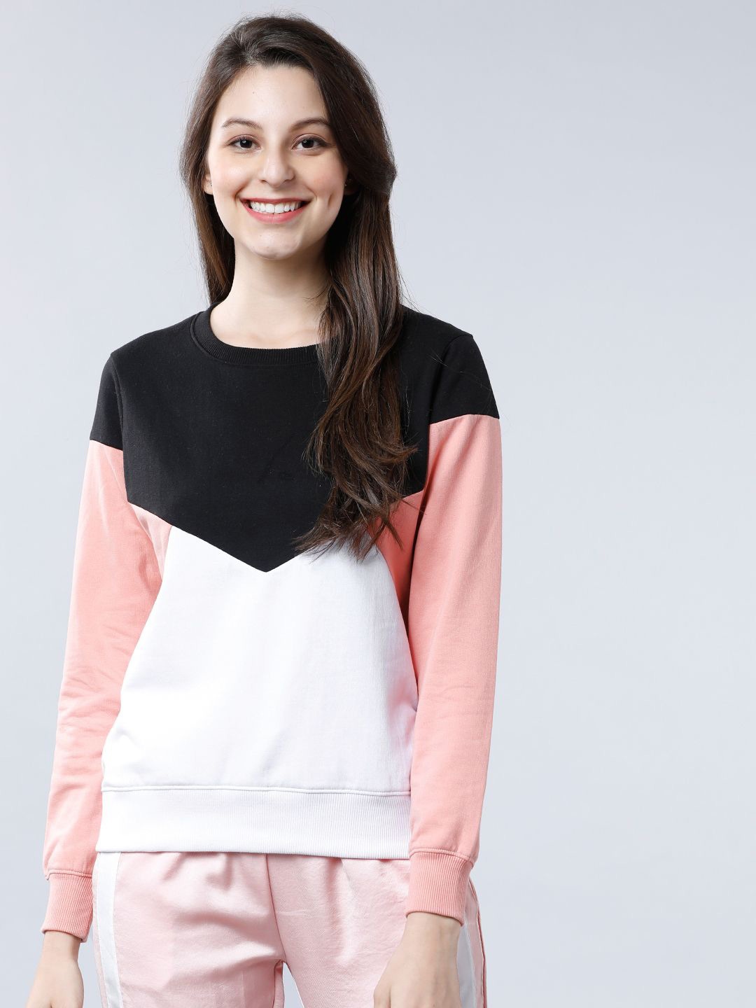 

Tokyo Talkies Women Colourblocked Sweatshirt, Black