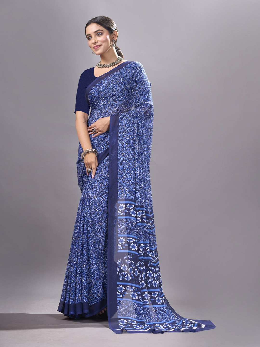 

VIRICA Floral Printed Soft Saree With Blouse Piece, Blue