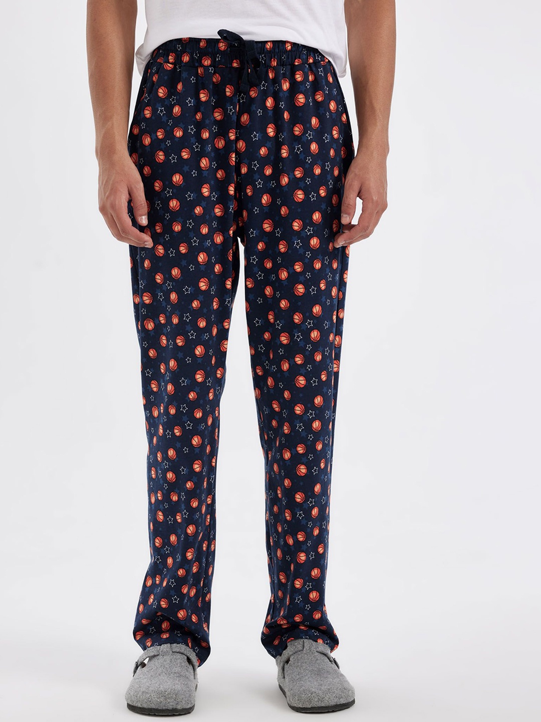 

DeFacto Men Printed Mid-Rise Trousers, Navy blue
