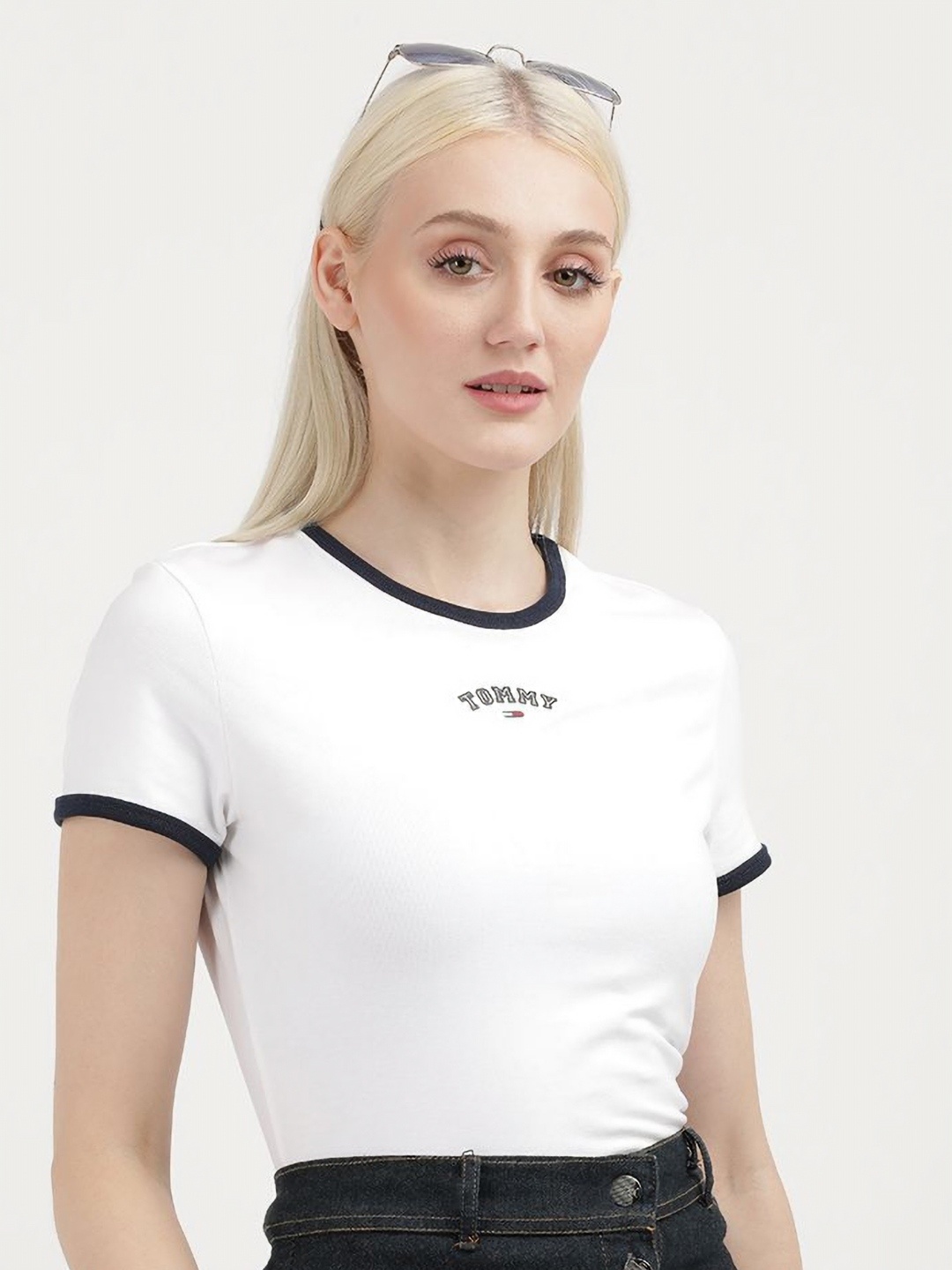 

Tommy Hilfiger Women Brand Logo Round Neck Cotton Slim Fit T-shirt, White