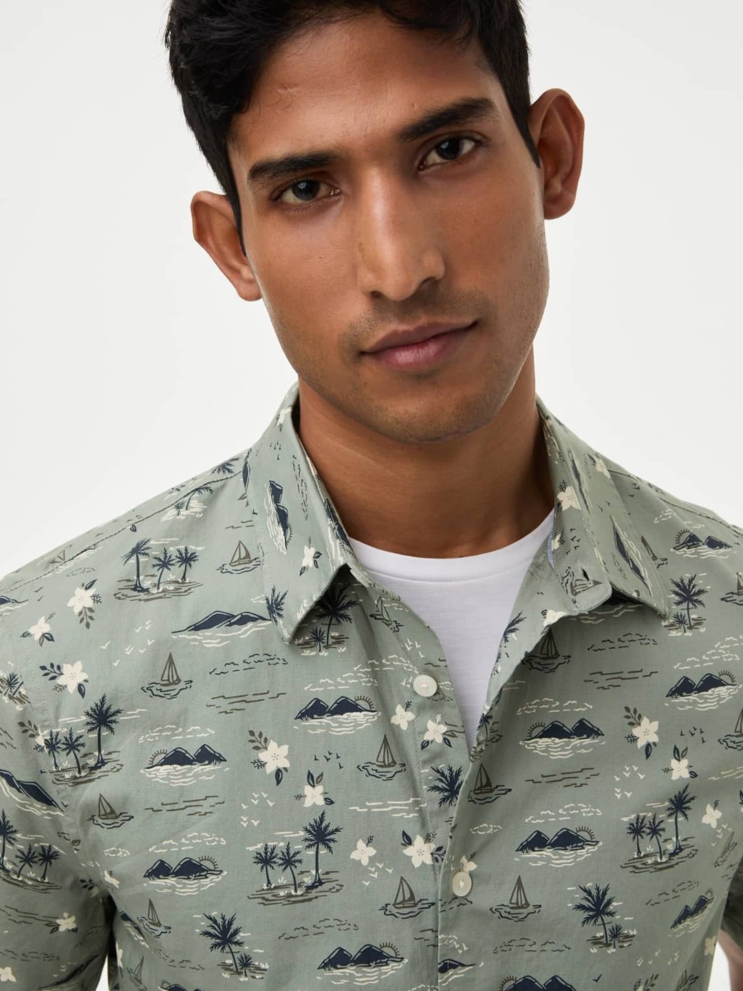 

Marks & Spencer Men Floral Opaque Printed Casual Shirt, Green