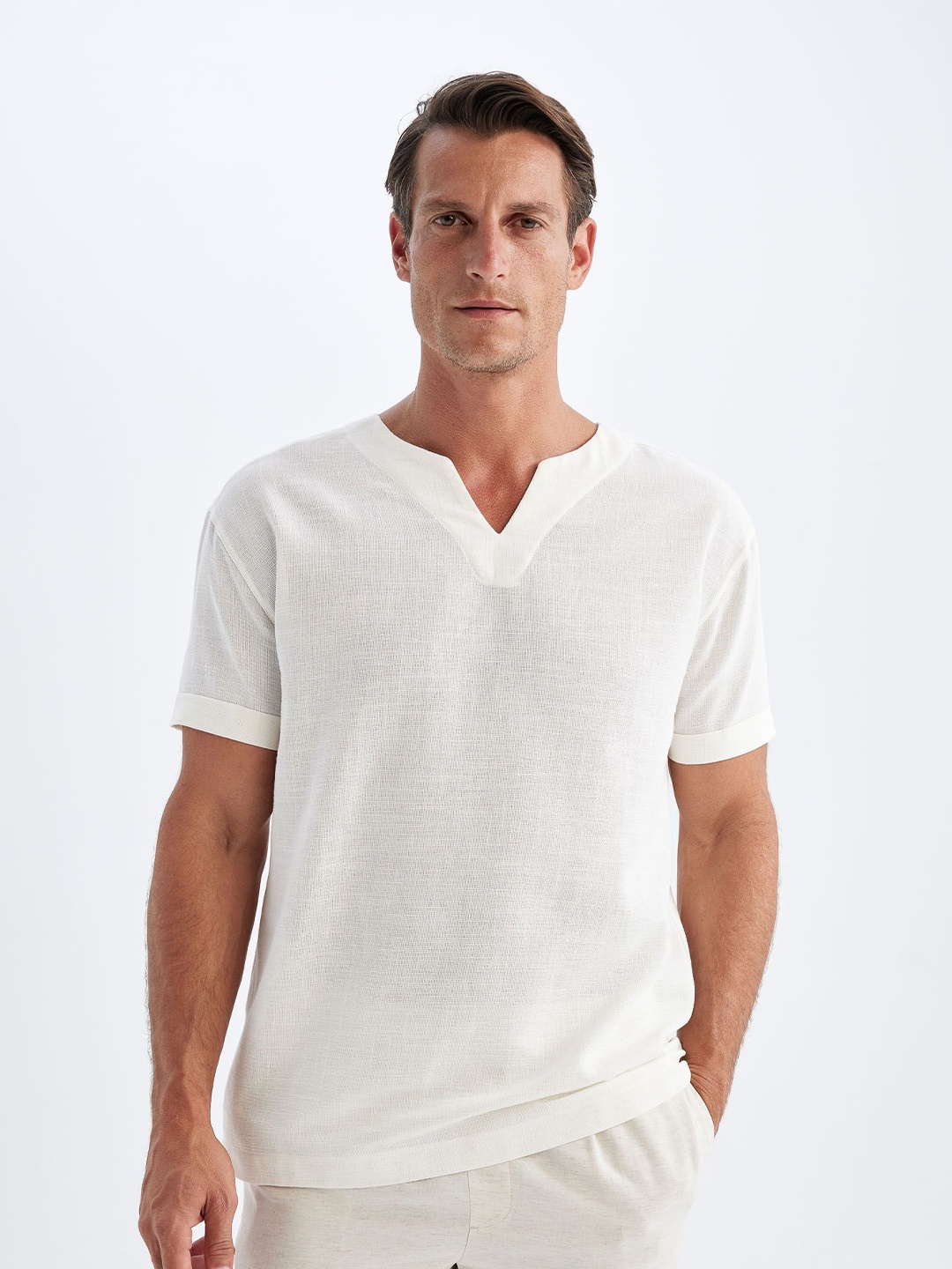 

DeFacto Men Opaque Casual Shirt, Na