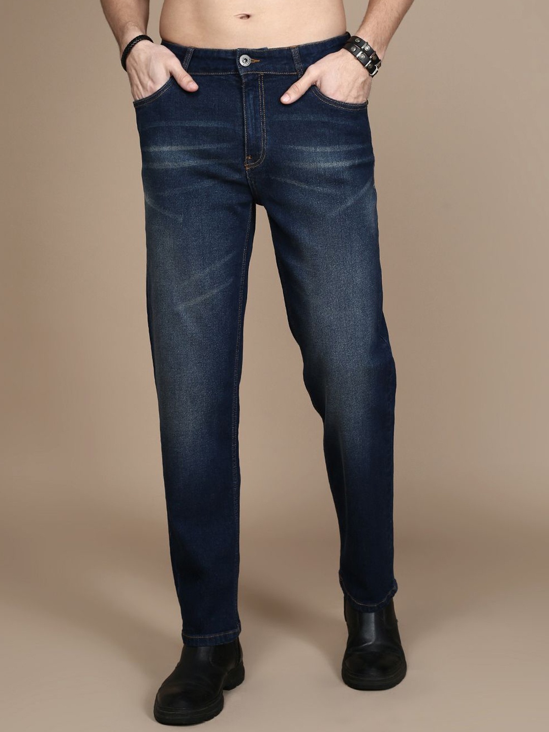 

The Roadster Lifestyle Co Men Light Fade Straight Fit Jeans, Blue