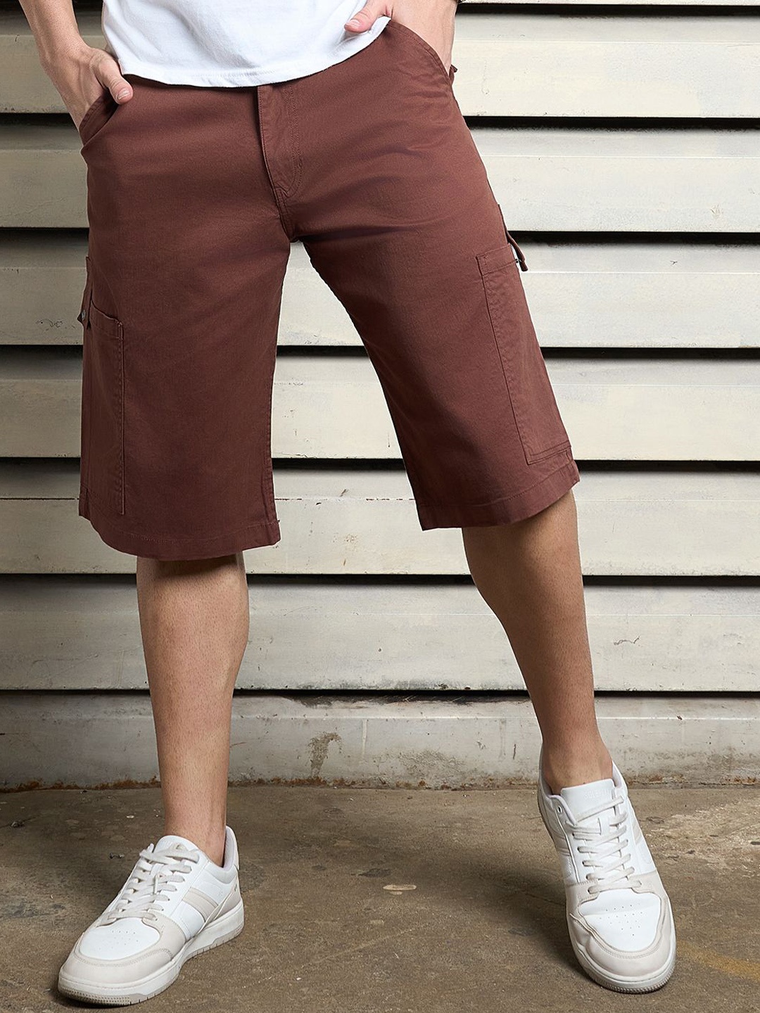 

High Star Men Low-Rise Relaxed Fit Shorts, Brown