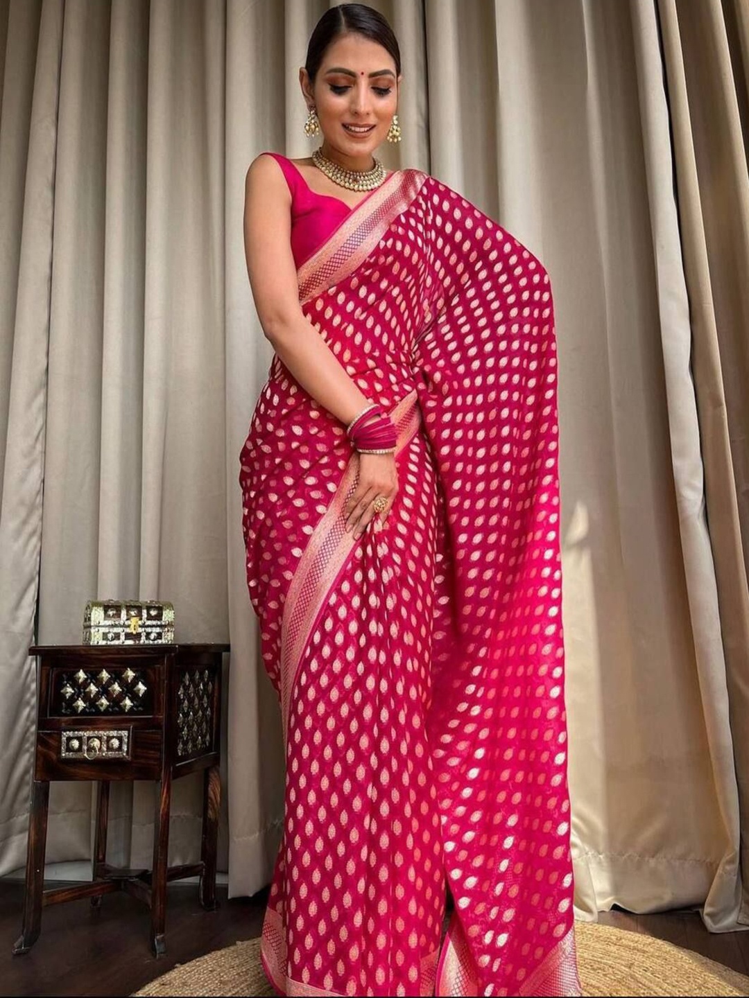 

Sitanjali Ethnic Motifs Zari Kanjeevaram Saree, Pink