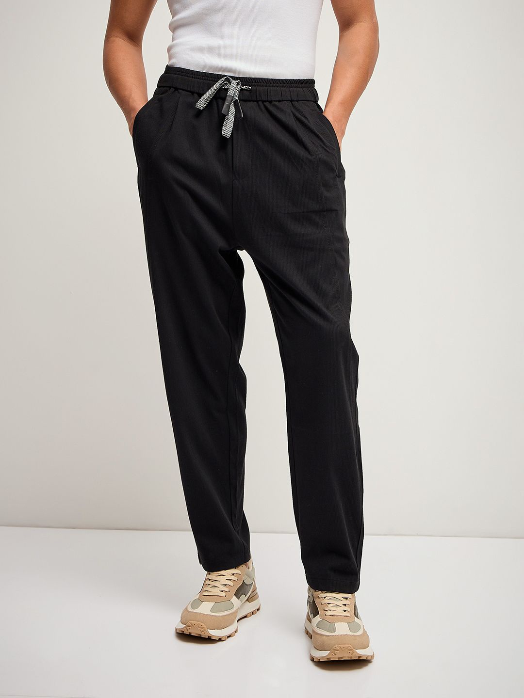 

THE BEAR HOUSE Men Regular Fit Casual Trouser, Black