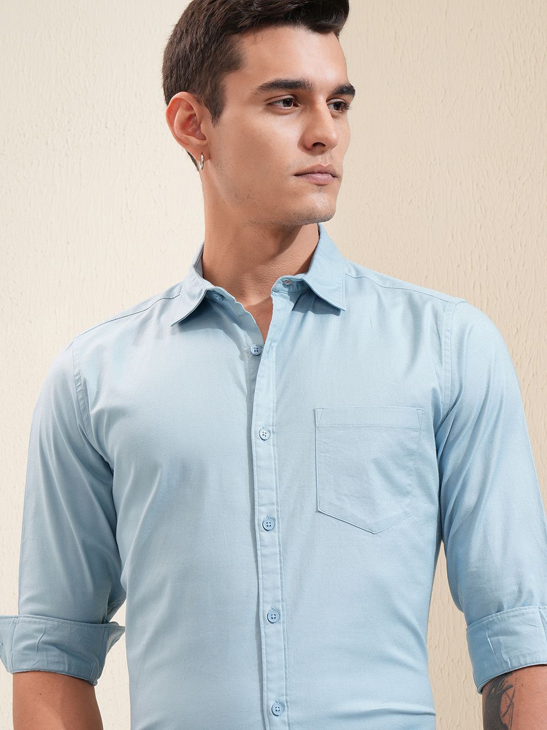 

HIGHLANDER Men Solid Slim Fit Casual Shirt, Blue