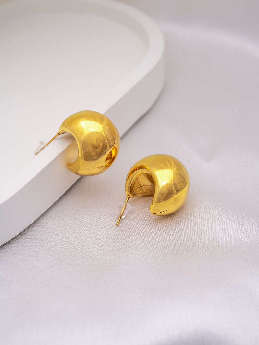 

Perfectly Average Gold-Plated Stainless Steel Hollow Chunky Studs