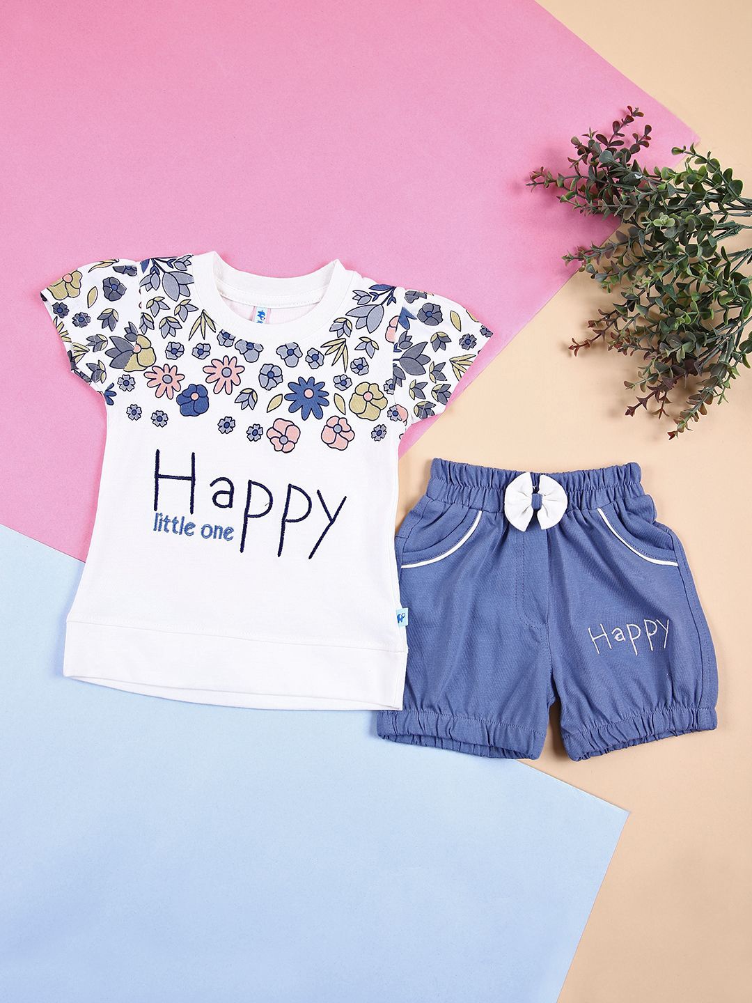 

V-Mart Infants Printed Pure Cotton Top With Shorts, Off white