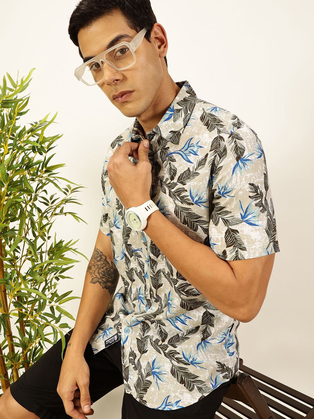 

Provogue Men Premium Slim Fit Floral Opaque Printed Casual Shirt, Cream