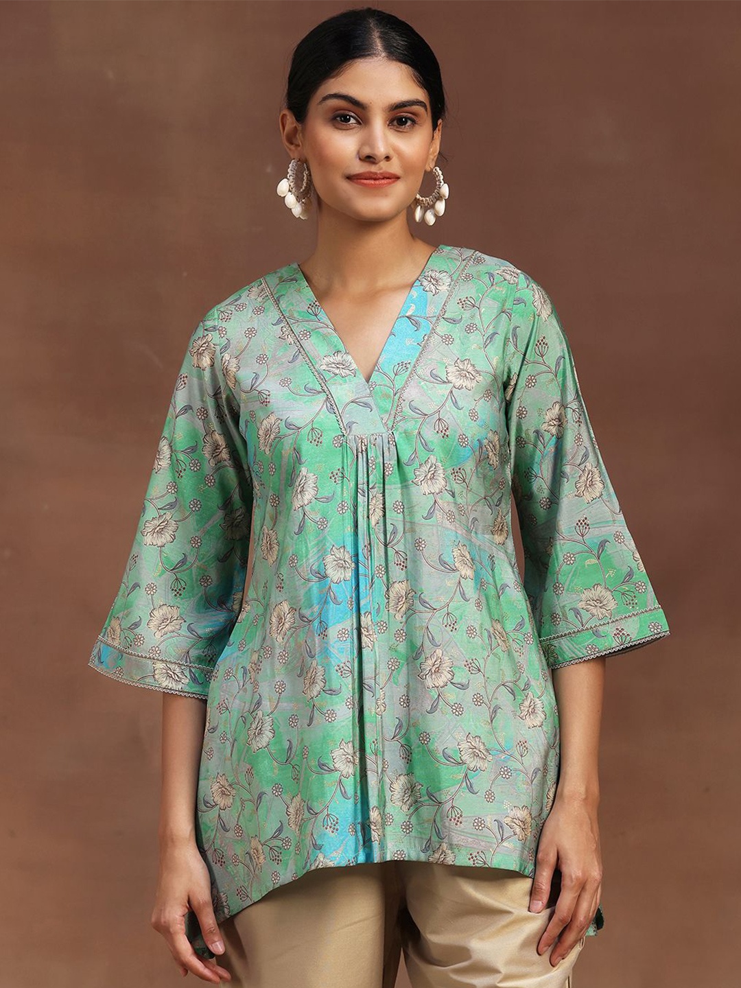 

Libas Floral Printed V-Neck Flared Sleeves Pleated Kurti, Green