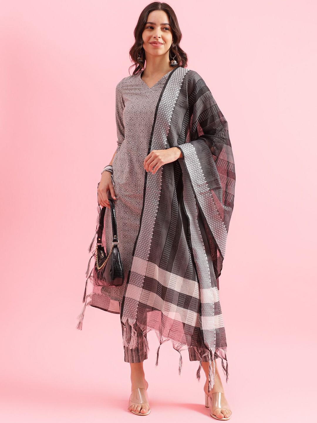 

KALINI Floral Printed Kurta with Trousers & & Dupatta, Navy blue