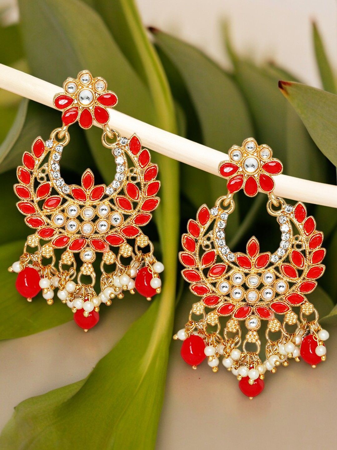 

Anouk Gold-Toned Kundan Studded & Beaded Chandbalis
