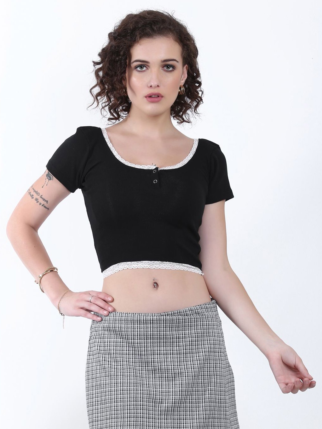 

SIGHTBOMB Women Cotton Short Sleeves Crop Top, Black