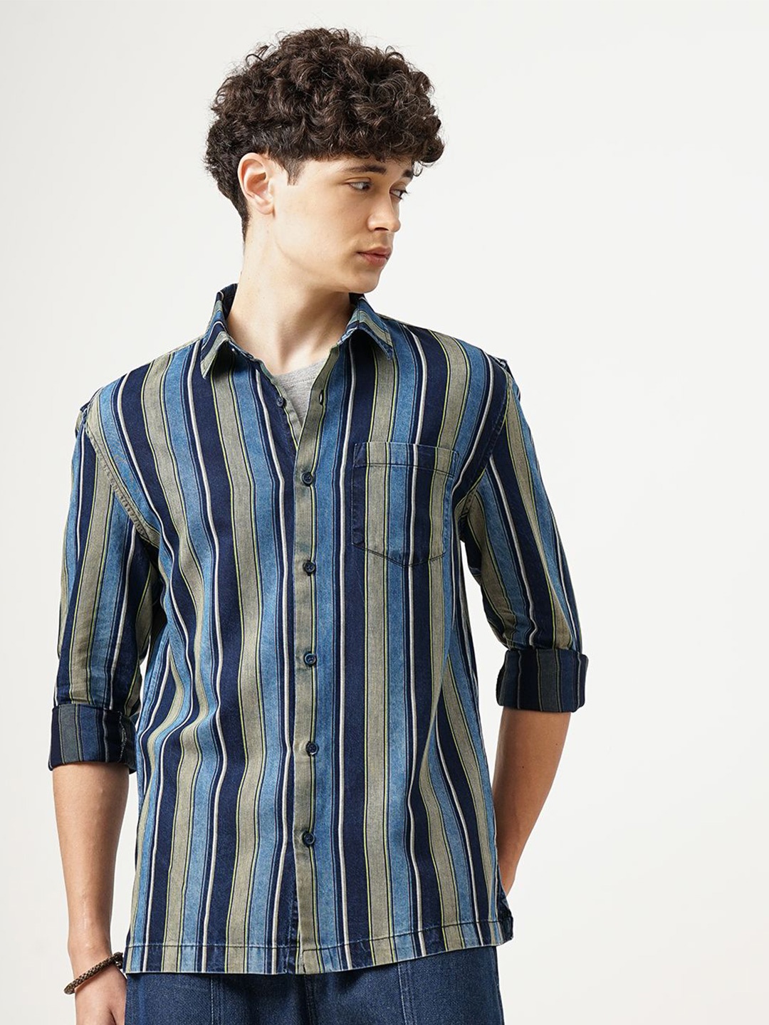 

British Club Men Standard Opaque Striped Casual Shirt, Blue