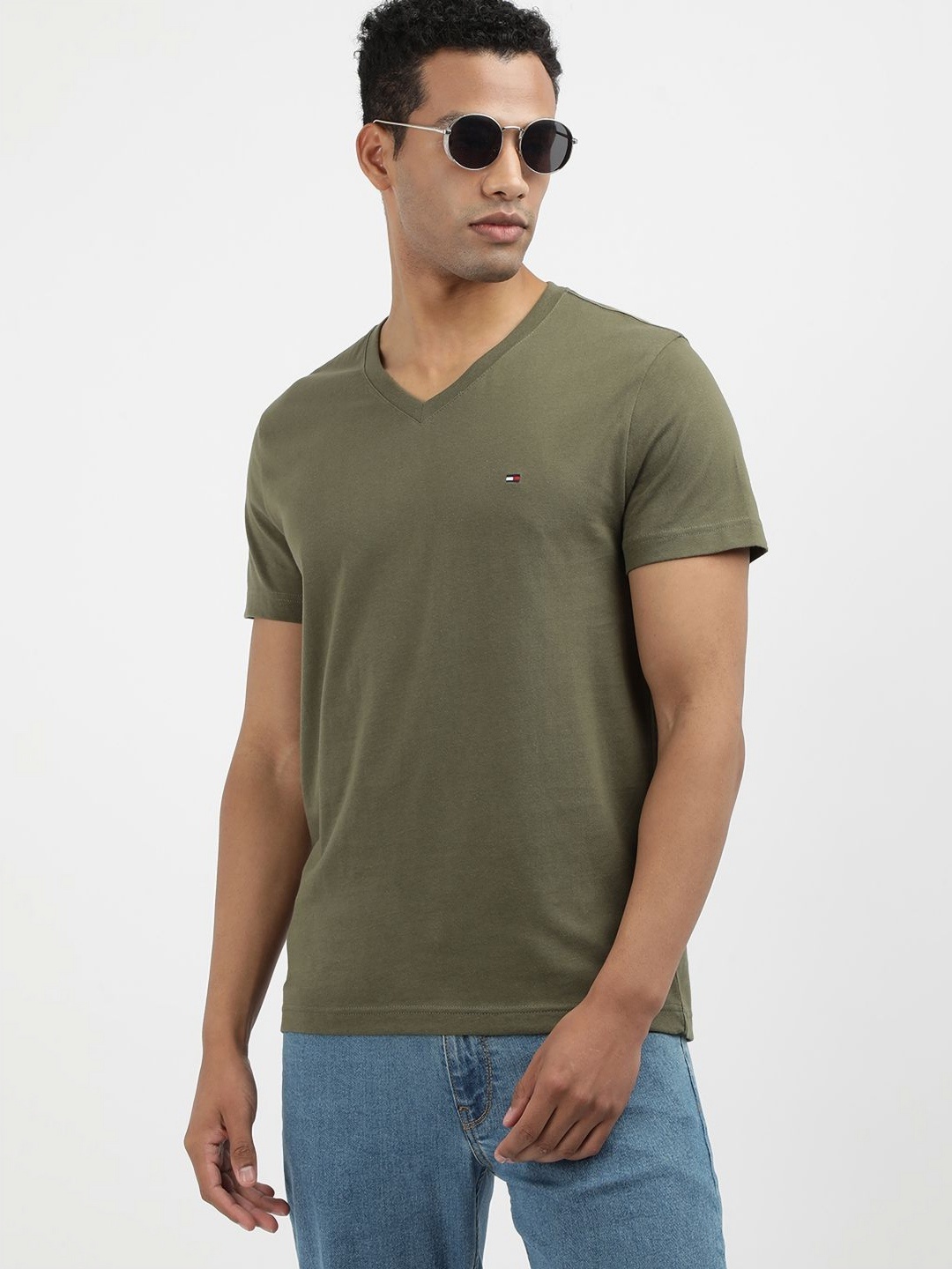 

Tommy Hilfiger Men Solid V-Neck Cotton Slim Fit T-shirt, Green