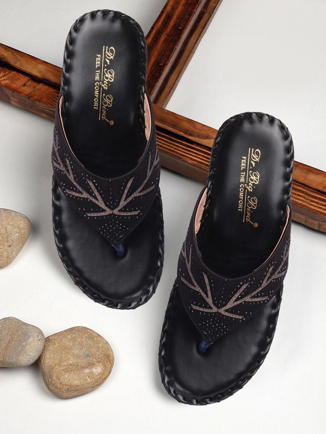 

BIG BIRD Embellished Flatform Heeled Sandals, Black
