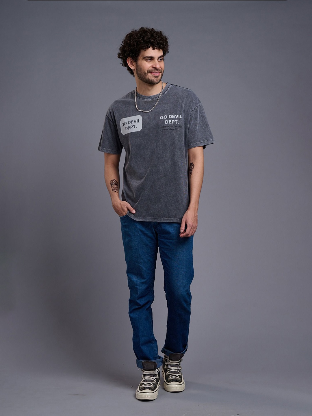 

GO DEVIL Men Typography Printed Round Neck T-shirt, Grey