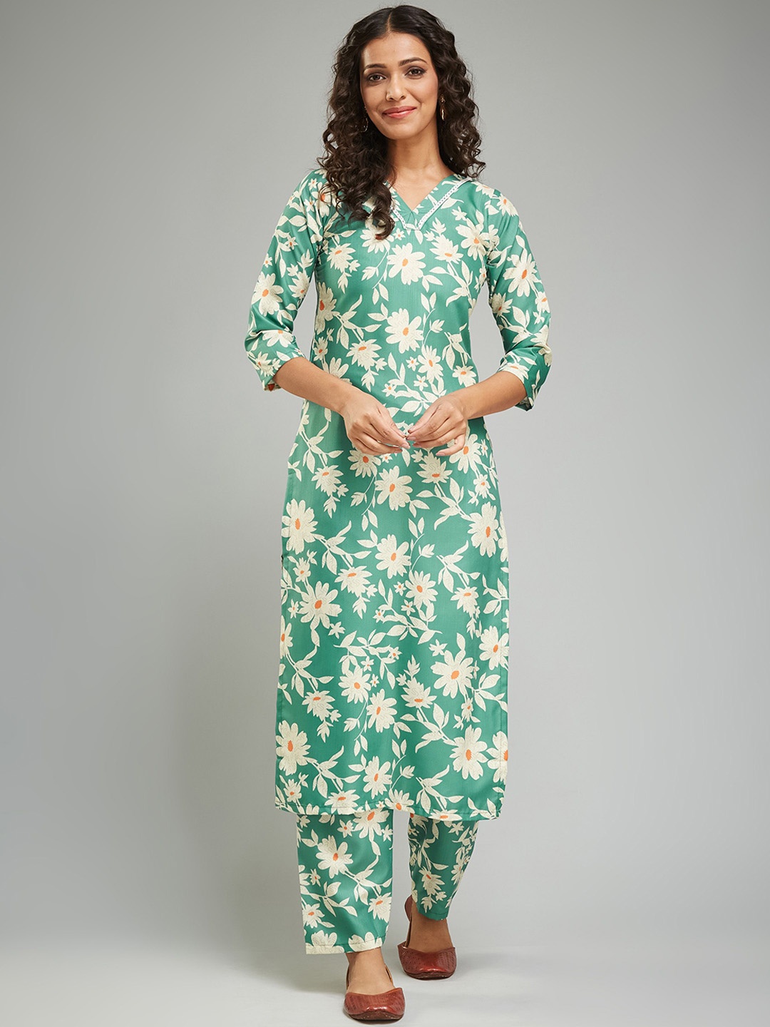 

KALINI Floral Printed V Neck Straight Kurta With Trousers, Green