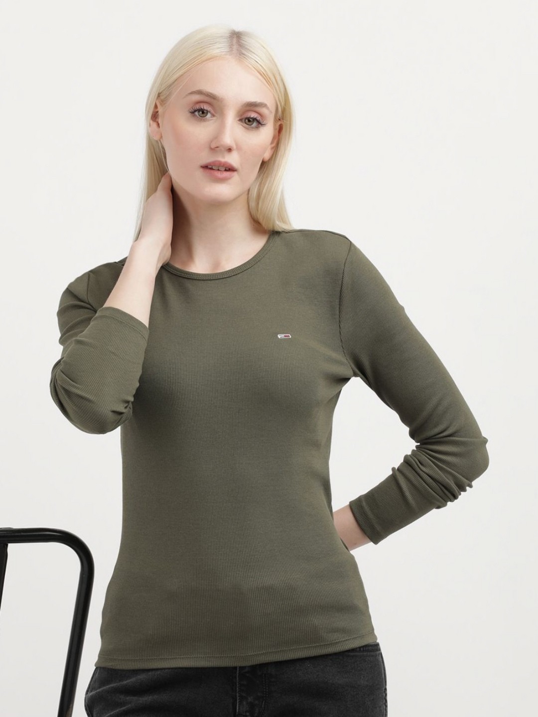

Tommy Hilfiger Women Solid Round Neck Cotton T-shirt, Green