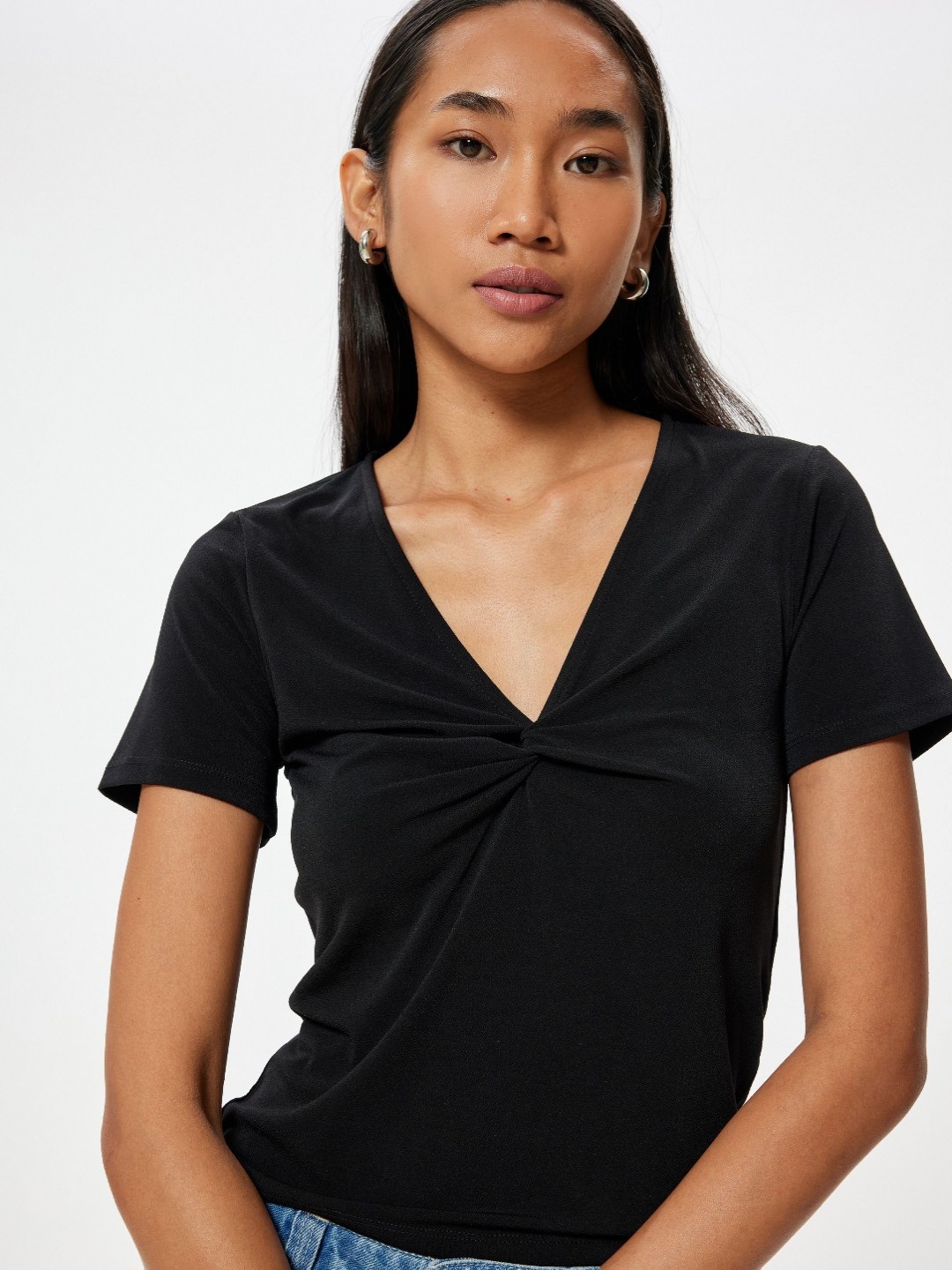 

Koton Women V-Neck Pockets T-shirt, Black