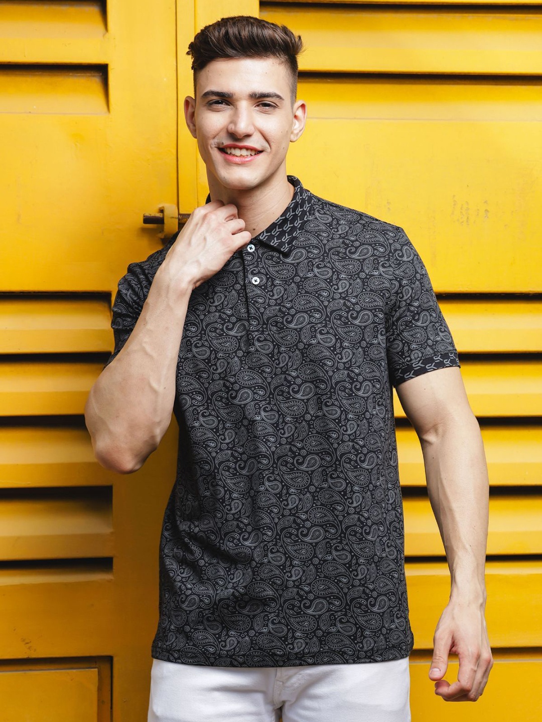 

ONE SKY Men Abstract Printed Polo Collar Cotton T-Shirt, Black